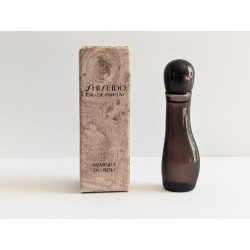 Miniature de parfum Féminité du Bois de Shiseido